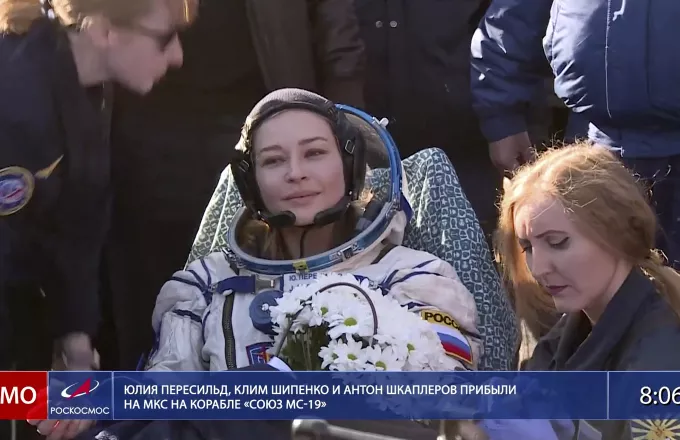 Ρωσία: Η ρωσική ομάδα, που γύρισε την πρώτη ταινία στο διάστημα, επέστρεψε στη Γη	