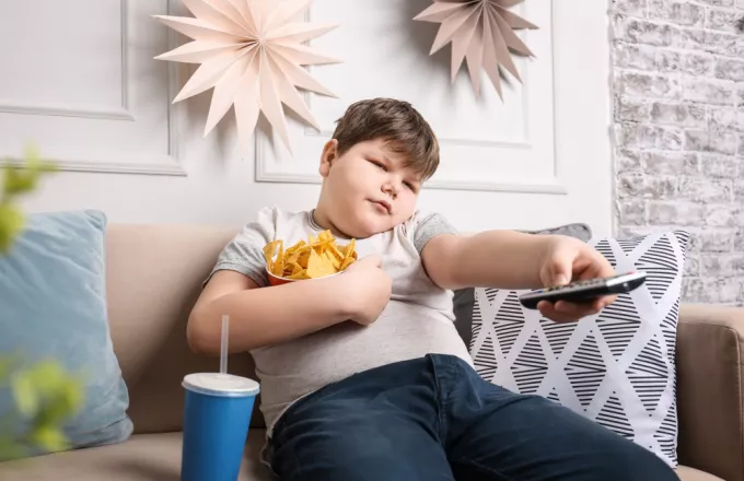 Ισπανία: Τέλος σε διαφημίσεις γλυκών και αναψυκτικών για παιδιά, για να καταπολεμηθεί η παιδική παχυσαρκία