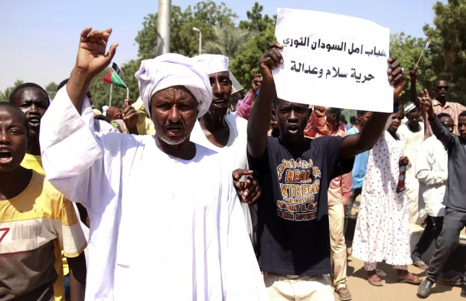 Σουδάν: Τα πολιτικά κόμματα απέρριψαν τη συμφωνία του πρωθυπουργού με τον στρατό