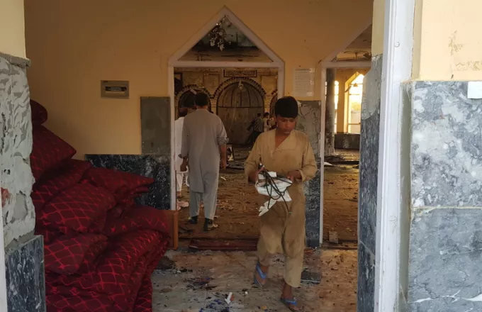 Αφγανιστάν: Πολλά θύματα και τραυματίες από την έκρηξη σε σιιτικό τζαμί της Κανταχάρ