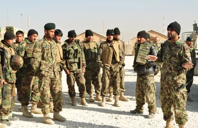 Πρώην αξιωματούχος Αφγανιστάν: Υποκύψαμε στους Ταλιμπάν λόγω… «στρατιωτών φαντασμάτων»