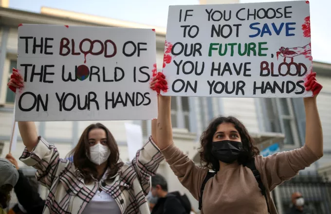 Τουρκία: Η αστυνομία έκανε χρήση δακρυγόνων εναντίον γυναικών που διαδήλωναν