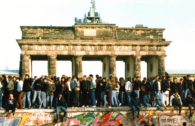 Γερμανία: Τι οδήγησε στην Πτώση του Τείχους του Βερολίνου;