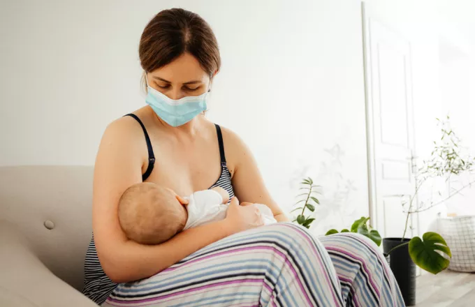 Έρευνα: Πώς ο θηλασμός από μητέρες που νόσησαν θωρακίζουν τα βρέφη έναντι του κορωνοϊού 