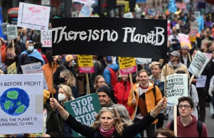 Βρετανία-COP26: Δεκάδες χιλιάδες διαδηλωτές στη Γλασκώβη και ανά τον κόσμο για το κλίμα