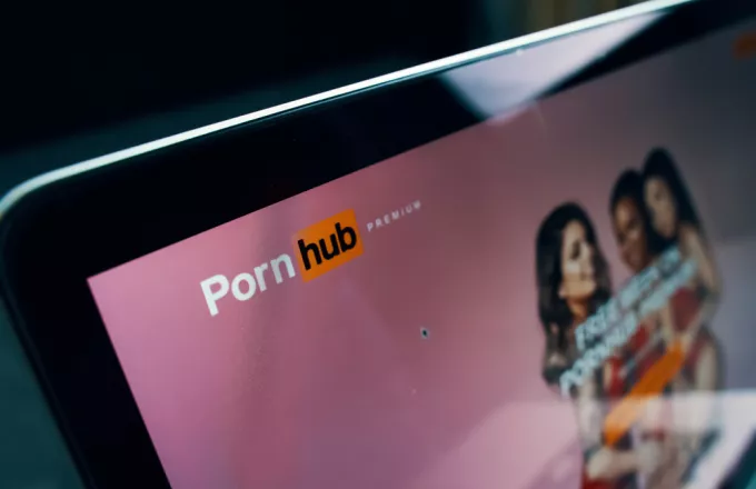 Τα «σπάει» το Pornhub: Ξεπέρασε σε επισκεψιμότητα Amazon και Netflix 