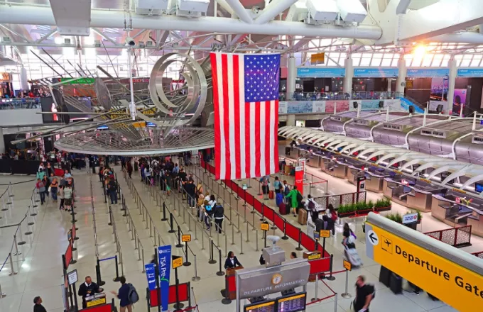 ΗΠΑ: Χάος και πανικός στο αεροδρόμιο της Ατλάντα μετά την εκπυρσοκρότηση όπλου-Τρεις τραυματίες 