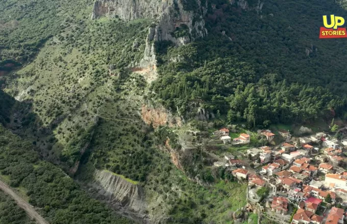 Τιθορέα: Το πανέμορφο χωριό του Φιλοποίμενα Φίνου- Φιλμ με την εκπληκτική καλντέρα