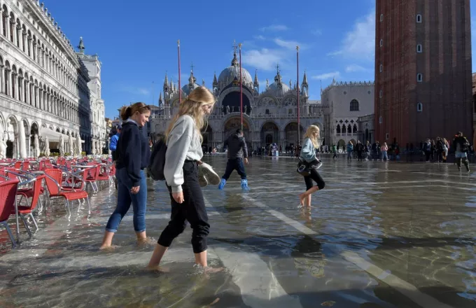 Ιταλία: Ο «Μωυσής» θωρακίζει τη Βενετία από τις πλημμύρες