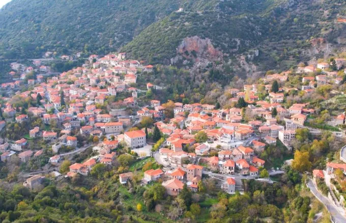 Το πανέμορφο ιστορικό χωριό- Aποτέλεσε την 1η άτυπη πρωτεύουσα της επαναστατημένης Ελλάδας (vid)