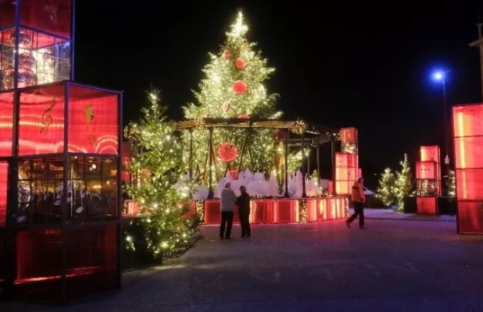 Θεσσαλονίκη: Δολιοφθορά στο Χριστουγεννιάτικο δέντρο της Αριστοτέλους-Κατατέθηκε μήνυση