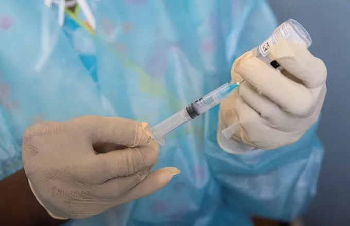 Πιθανός «μαϊμού εμβολιασμός» στην Πάτρα- Μόλις τον κατάλαβαν έγινε «καπνός» 