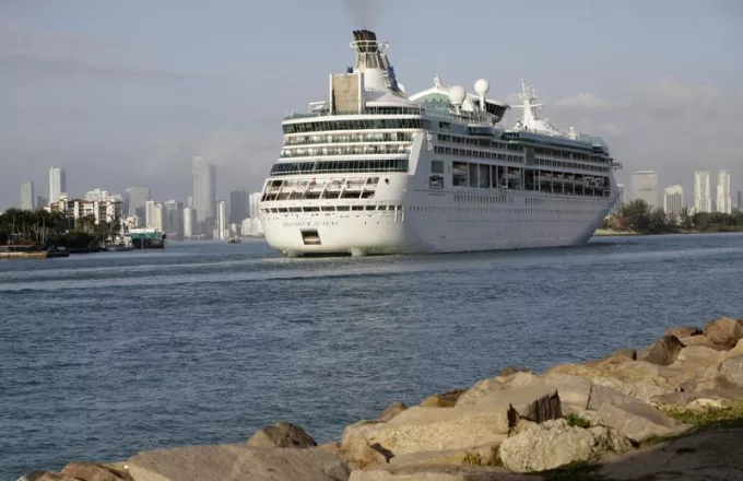 ΗΠΑ: 55 κρούσματα κορωνοϊού σε κρουαζιερόπλοιο που απέπλευσε από τη Φλόριντα