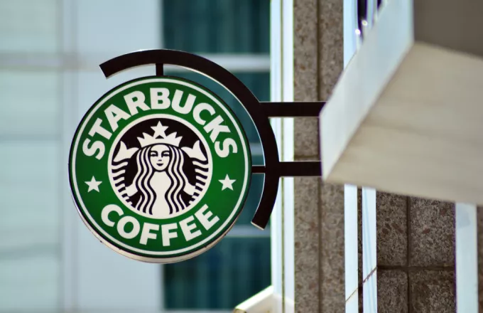 Σκάνδαλο στις ΗΠΑ: Η Starbucks απολύει εργαζόμενους που ήθελαν να συνδικαλιστούν	