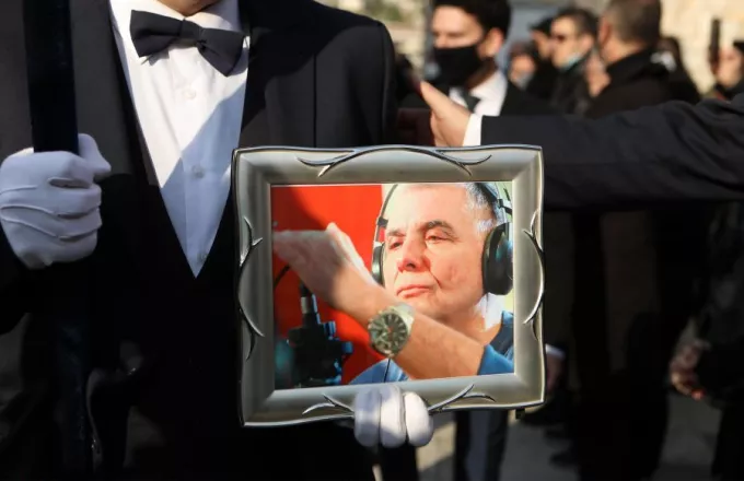 Κηδεία Γιώργου Τράγκα: Το «τελευταίο αντίο» στον δημοσιογράφο