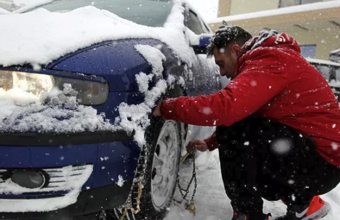 Αυτοκίνητο: Τα χειμερινά ελαστικά φρενάρουν καλύτερα σε σχέση με τις αντιολισθητικές αλυσίδες	
