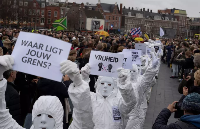 Ολλανδία: Συλλήψεις και τραυματισμοί αστυνομικών σε διαδήλωση κατά του λοκντάουν     