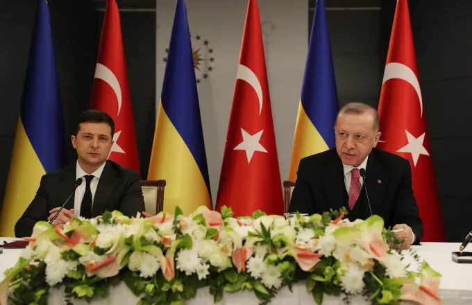 Ζελένσκι: Η Τουρκία απαγορεύει τη διέλευση των ρωσικών πλοίων στη Μαύρη Θάλασσα 