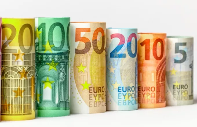 Είκοσι χρόνια ευρώ: Ποιες προβλέψεις επαληθεύθηκαν και ποιες όχι; 