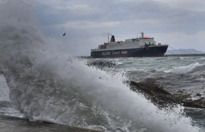 Θεσσαλονίκη: Προσάραξη δεξαμενόπλοιου και σύλληψη του πλοιάρχου 