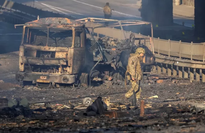Πέμπτη ημέρα πολέμου στην Ουκρανία -Εκρήξεις σε Κίεβο και Χάρκοβο εν αναμονή των διαπραγματεύσεων