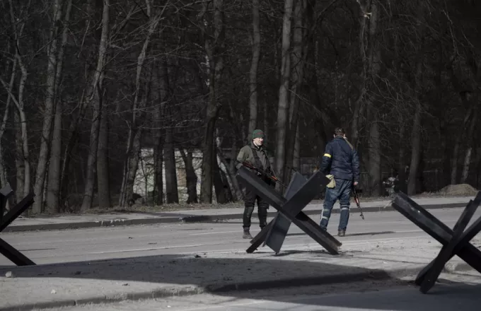 Πόλεμος-Ουκρανία: Έξω από τη Χερσόνα οι ρωσικές δυνάμεις