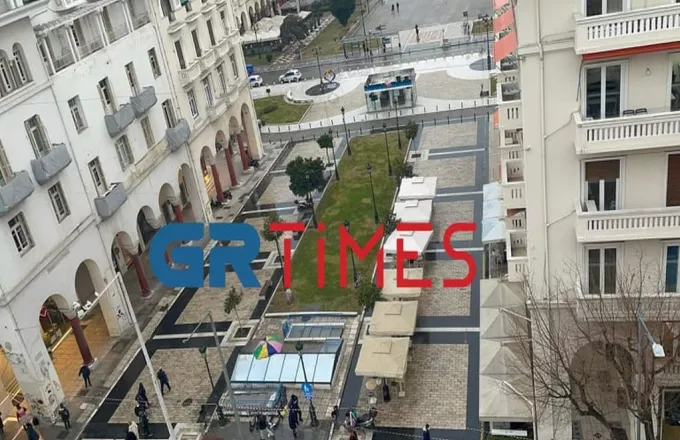 Αναστάτωση στο κέντρο της Θεσσαλονίκης μετά το τηλεφώνημα για βόμβα 