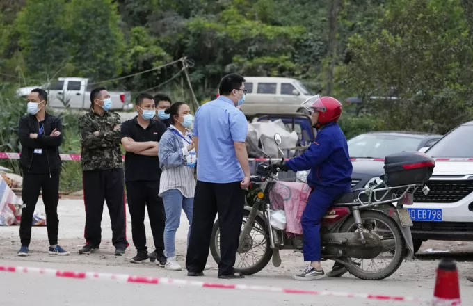 Κίνα: Βρέθηκε το ένα μαύρο κουτί του αεροπλάνου που συνετρίβη