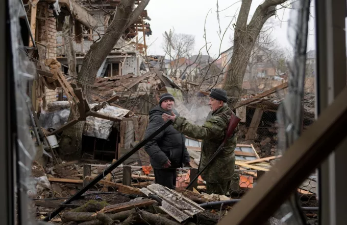 Ουκρανία: Συνεχίζονται οι βομβαρδισμοί στο Χάρκοβο και την ευρύτερη περιοχή