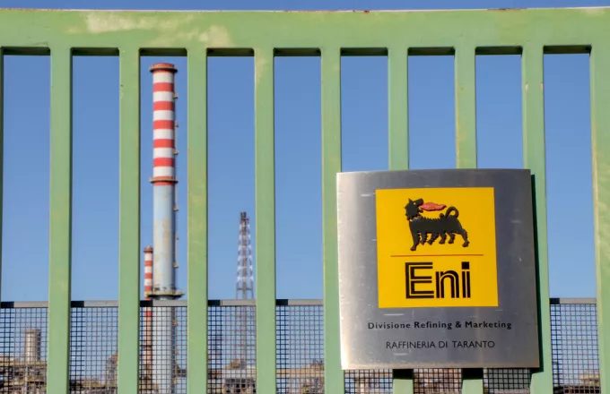 Η δημόσια επιχείρηση ENI της Ιταλίας παύει να αγοράζει πετρέλαιο από τη Ρωσία