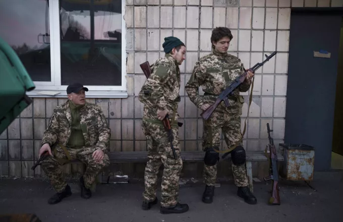 Πόλεμος στην Ουκρανία: Οι Ρώσοι αποσύρονται από το Σούμι, λέει το Κίεβο