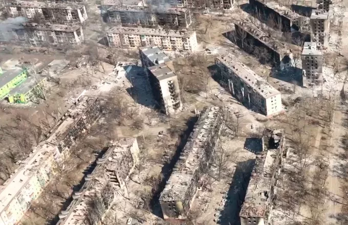 Ισοπεδωμένη η Μαριούπολη μετά το ρωσικό σφυροκόπημα – Δείτε το συγκλονιστικό βίντεο