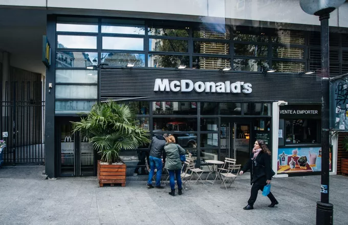 Τρόμος στην Ολλανδία: Δύο νεκροί από πυροβολισμούς μέσα σε εστιατόριο των McDonald’s
