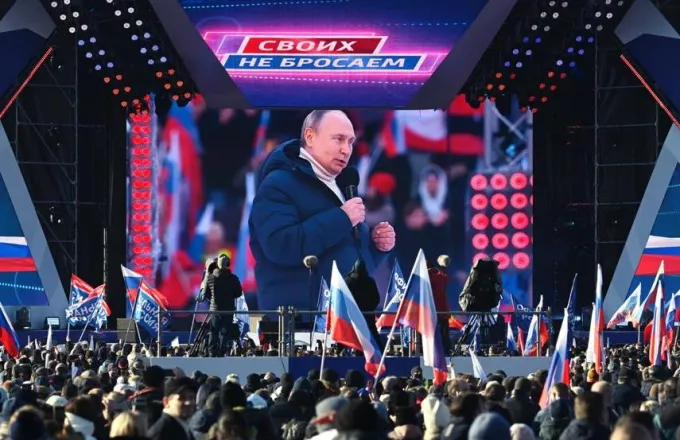 NEXTA: Σχεδόν 13.000 ευρώ κοστίζει το μπουφάν που φορούσε ο Πούτιν στο Στάδιο Λουζνίκι – Δείτε φωτό