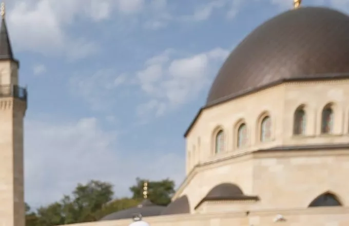 Ουκρανία: Περίπου 30 Τούρκοι παραμένουν εγκλωβισμένοι στο τέμενος της Μαριούπολης