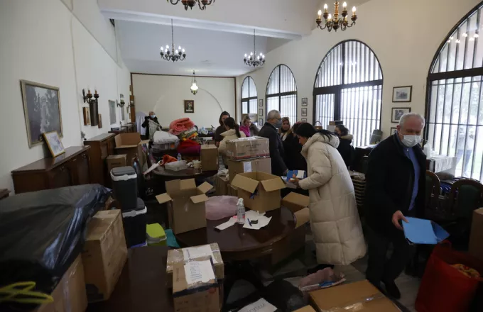 Θεσσαλονίκη: Tεράστια ανταπόκριση του κόσμου στην συλλογή ανθρωπιστικής βοήθειας για την Ουκρανία