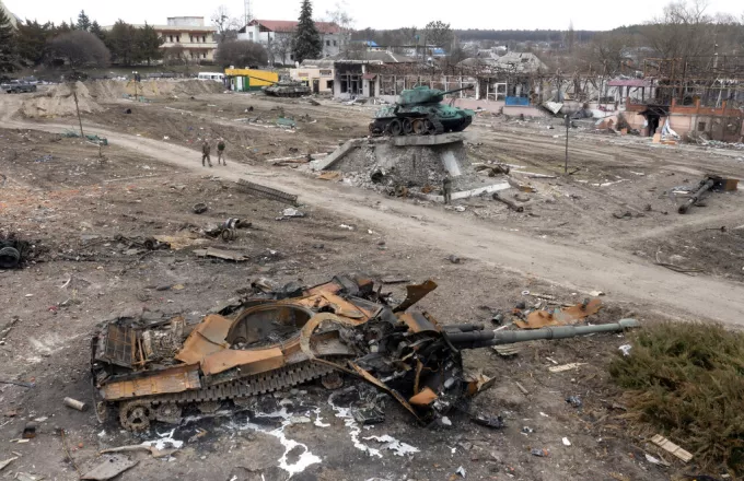 Ουκρανία: Ένας νεκρός από πυρά εναντίον ανθρωπιστικού κομβόι κοντά στο Τσερνίχιβ