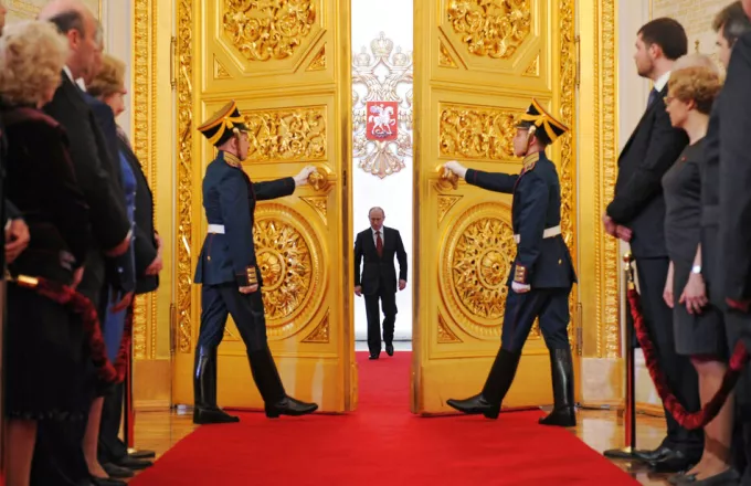 ΝΥΤ: Γιατί ο πλούτος του Πούτιν είναι δύσκολο να ιχνηλατηθεί