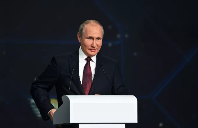 «Πόκερ» Πούτιν με το ρωσικό αέριο:  H Ρωσία θα το ανακατευθύνει προς ανατολάς