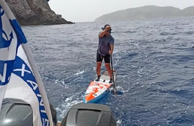 Κωπηλάτης έκανε τον γύρο της Κρήτης σε 15 μέρες πάνω σε σανίδα τύπου Sup