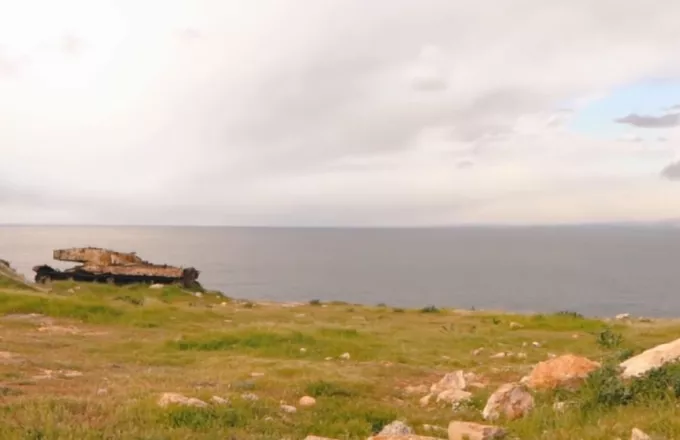 Το άγνωστο «νεκροταφείο των τανκς» στην Κύπρο: «Σκορπισμένα στις ακτές» -Δείτε βίντεο