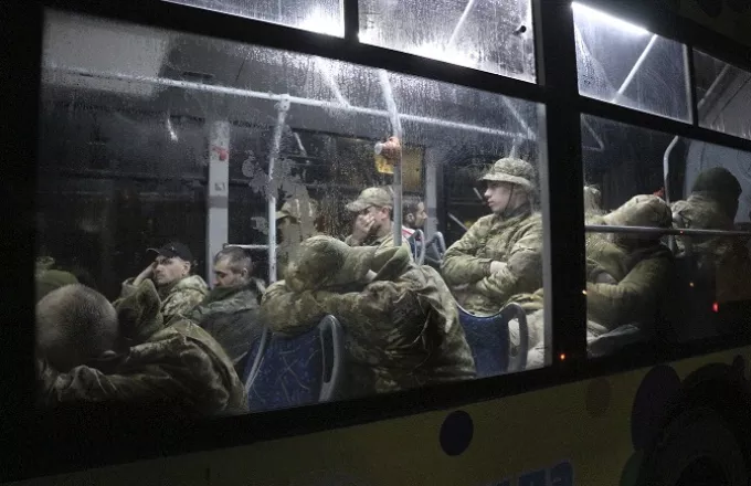 Το Αζοφστάλ εκκενώθηκε πλήρως - Παραδόθηκαν 2.439 ουκρανοί μαχητές, ανακοίνωσε η Ρωσία 