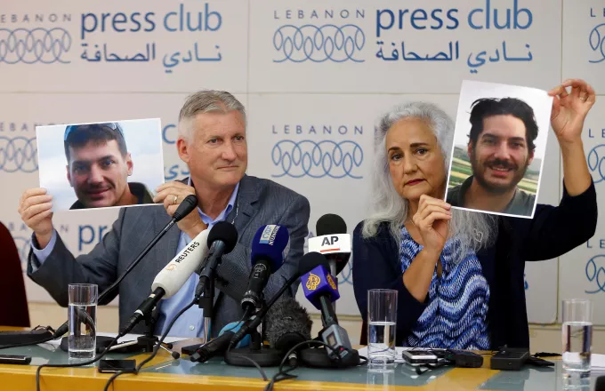 Ο Μπάιντεν συνάντησε τους γονείς του δημοσιογράφου Όστιν Τάις-Απήχθη στη Συρία το 2012