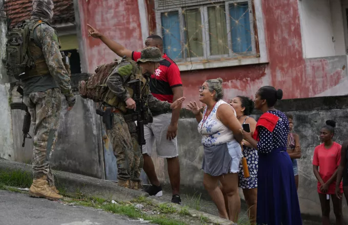 Μακελειό με 11 νεκρούς από αστυνομική επιχείρηση σε φαβέλα του Ρίο ντε Τζανέιρο (βίντεο)