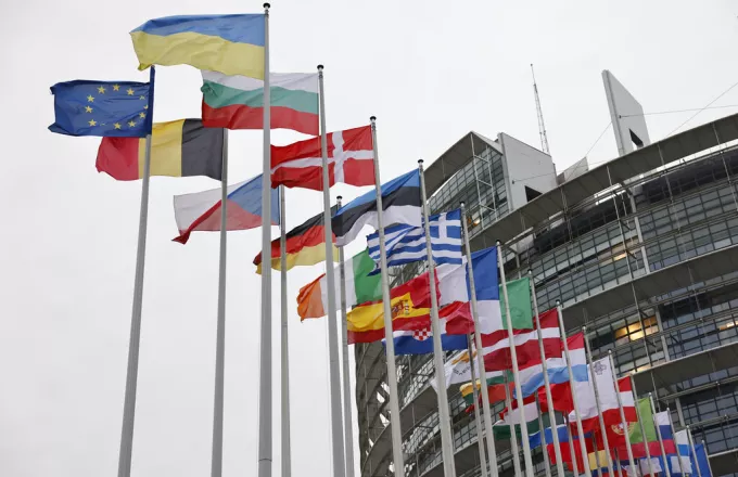 Ευρωπαία επίτροπος Ενέργειας: Δεν έχουμε πληροφορίες για χώρες ή εταιρείες που θα πληρώσουν σε ρούβλια