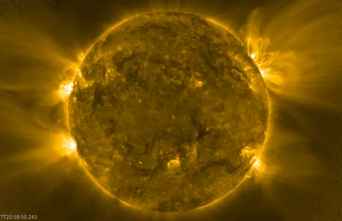Το Solar Orbiter έκανε zoom στον Ήλιο και αποκάλυψε έναν «ηλιακό σκαντζόχοιρο» 