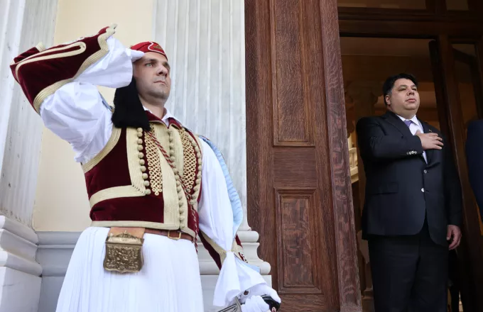 Τζορτζ Τσούνης: Ο νέος πρέσβης των ΗΠΑ στην Ελλάδα επέδωσε τα διαπιστευτήριά του στην Πρόεδρο