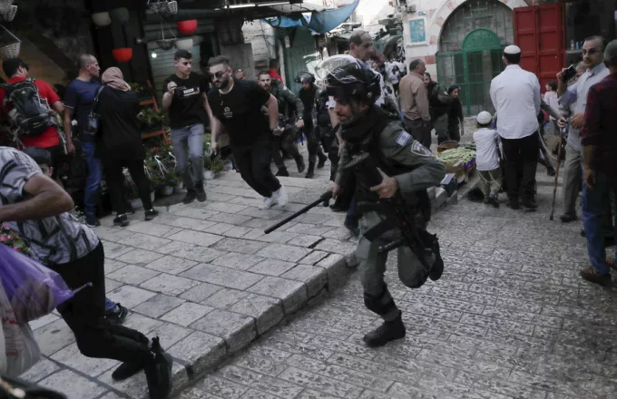Ισραήλ: Συμπλοκή αστυνομικών με Παλαιστίνιους στο τέμενος Αλ Ακσα