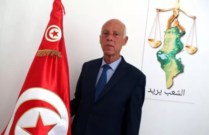 Τυνησία: Η χώρα θα συγκροτήσει επιτροπή για την κατάρτιση Συντάγματος 