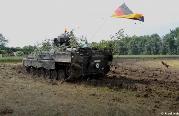 «Σίριαλ» η παράδοση γερμανικών όπλων στην Ουκρανία – Πολιτικές αντιδράσεις 